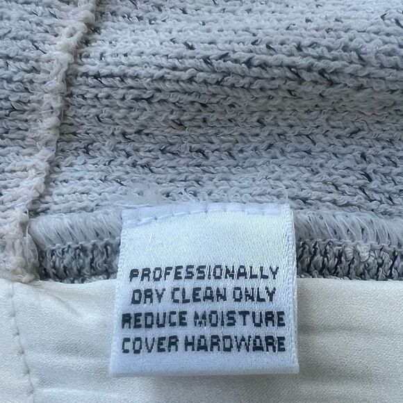 St. John Collection Marie Gray Vintage Cardigan Zip Up Knit Gray White Jacket  4 - Picture 10 of 11